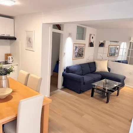 Διαμέρισμα K *