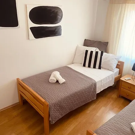 K Apartment *